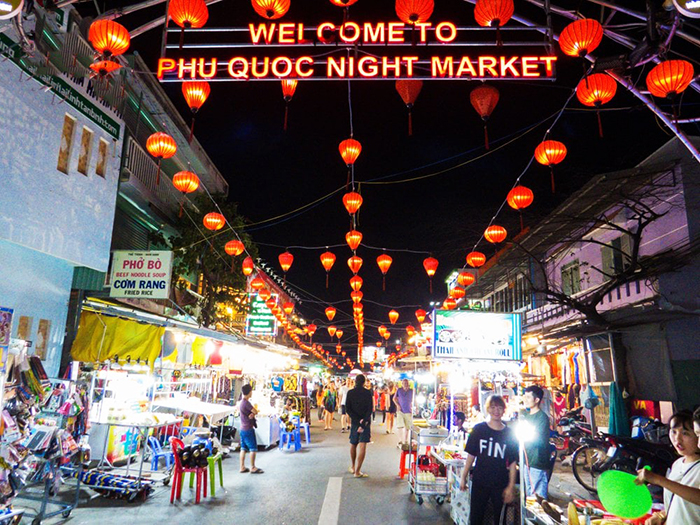 [DÂN BẢN ĐỊA] Chợ đêm Phú Quốc ĂN GÌ 2023
