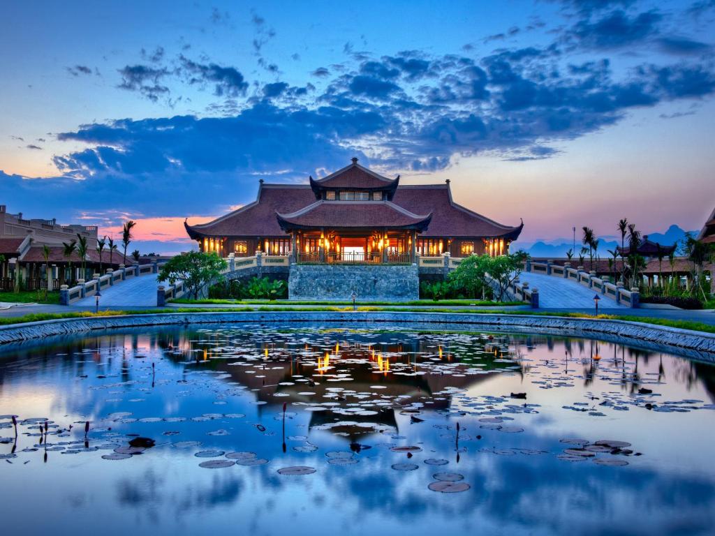 Emeralda Ninh Bình - Ngôi làng 5 sao giữa cố đô Hoa Lư