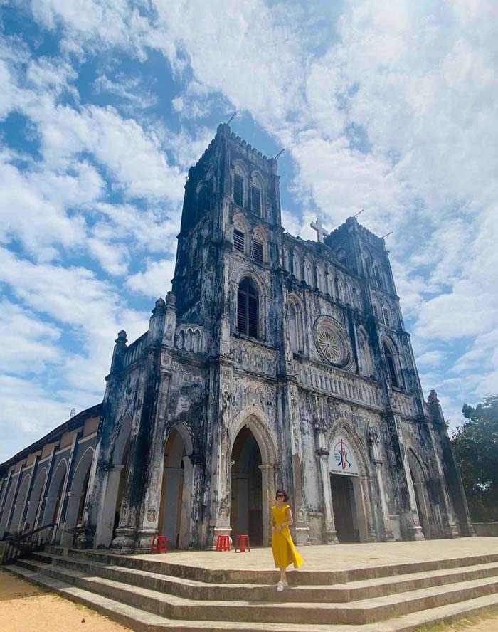 Nhà thờ Mằng Lăng kiến trúc 100 tuổi Phú Yên
