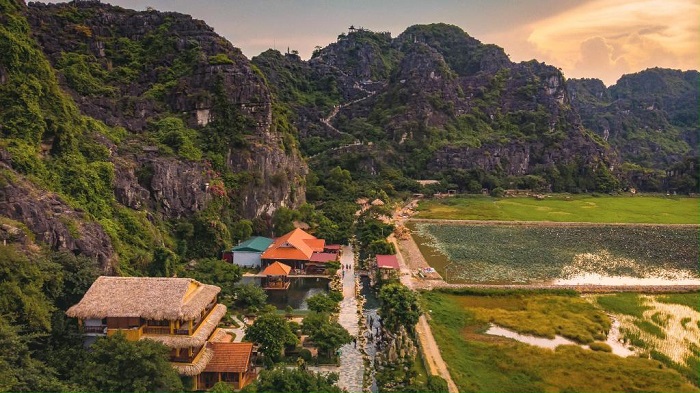 Hang Múa Ecolodge nghỉ dưỡng yên bình bên 'Vạn Lý Trường Thành của Việt Nam'