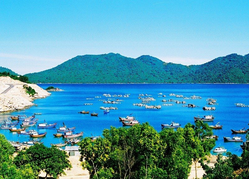 Vịnh Vũng Rô đẹp mê hồn giữa đất Phú Yên