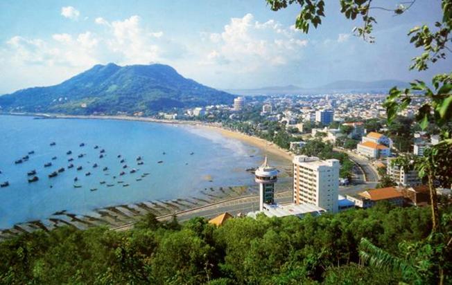Bãi Trước và bãi Sau là hai địa điểm du lịch nổi tiếng của Vũng Tàu