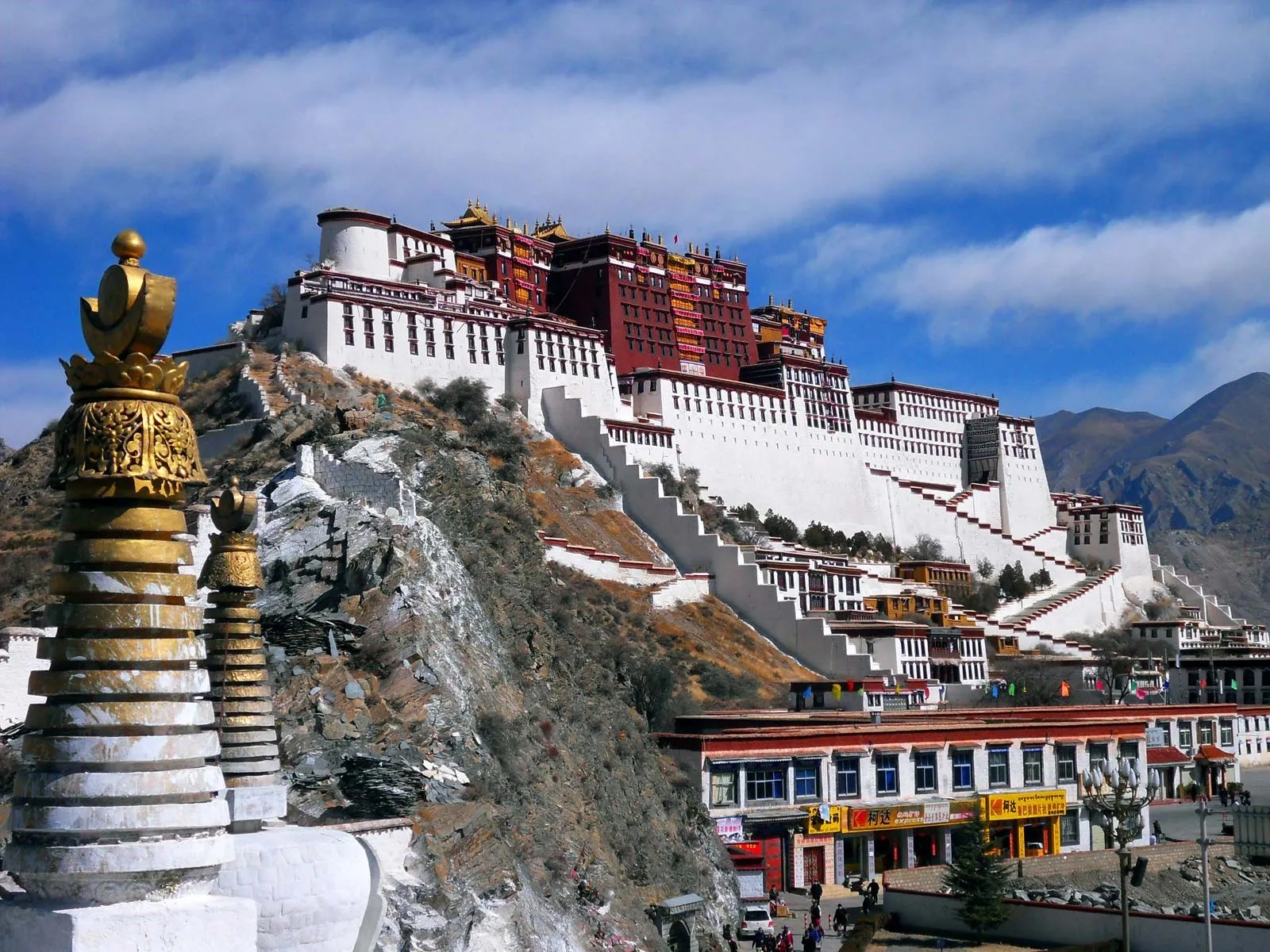 Cung điện Potala và những dấu ấn Phật giáo Tây Tạng đặc sắc