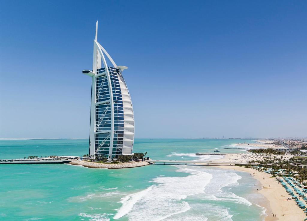 Kỳ nghỉ đẳng cấp 7 sao trên biển tại khách sạn Burj Al Arab Jumeirah Dubai